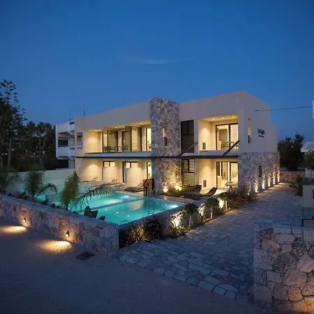 Delight Luxury מלון דירות 4*