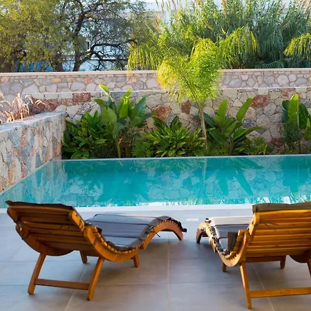 Delight Luxury Aparthotel 2*